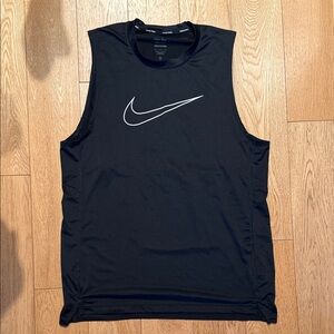 Nike Pro Dri-FIT Slim Fit Tank – Black – Large